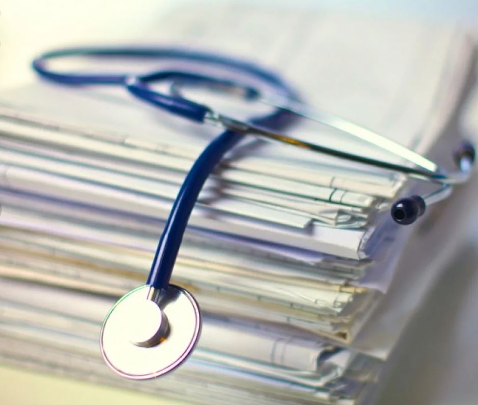 Медицинские документы: бланки, выписки, регистрационные журналы 