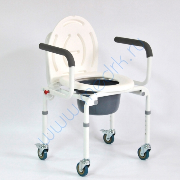 Стул-кресло с санитарным оснащением на 4-х колесах  FS813 